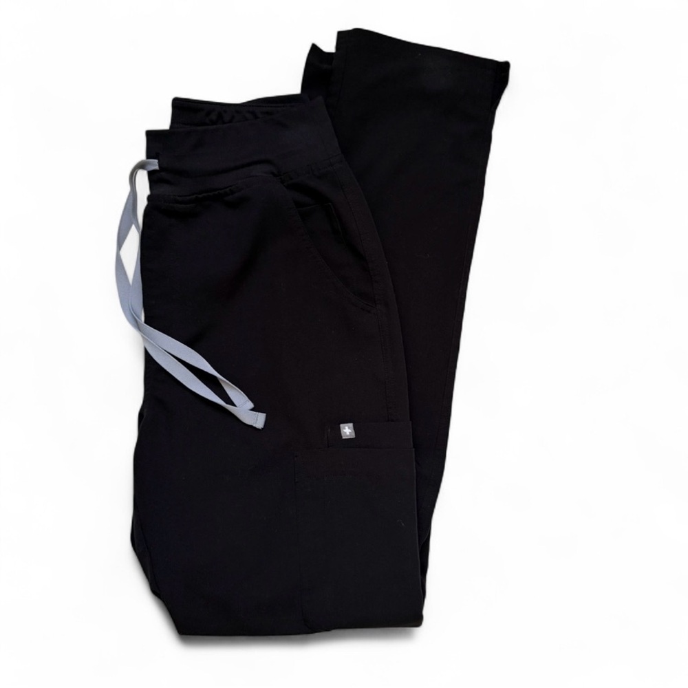 FIGS women’s Black Yola high waisted skinny scrub pants